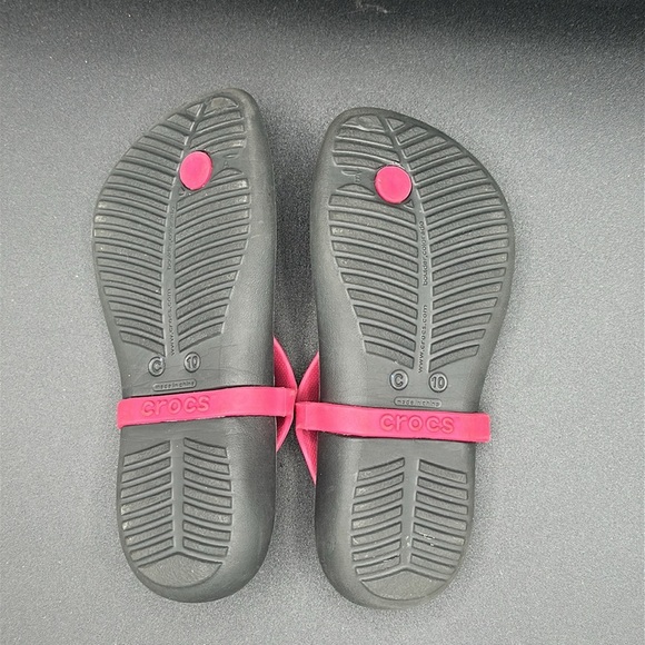 girls Crocs Aliana raspberry & black jeweled sandals size 10 - Picture 4 of 5